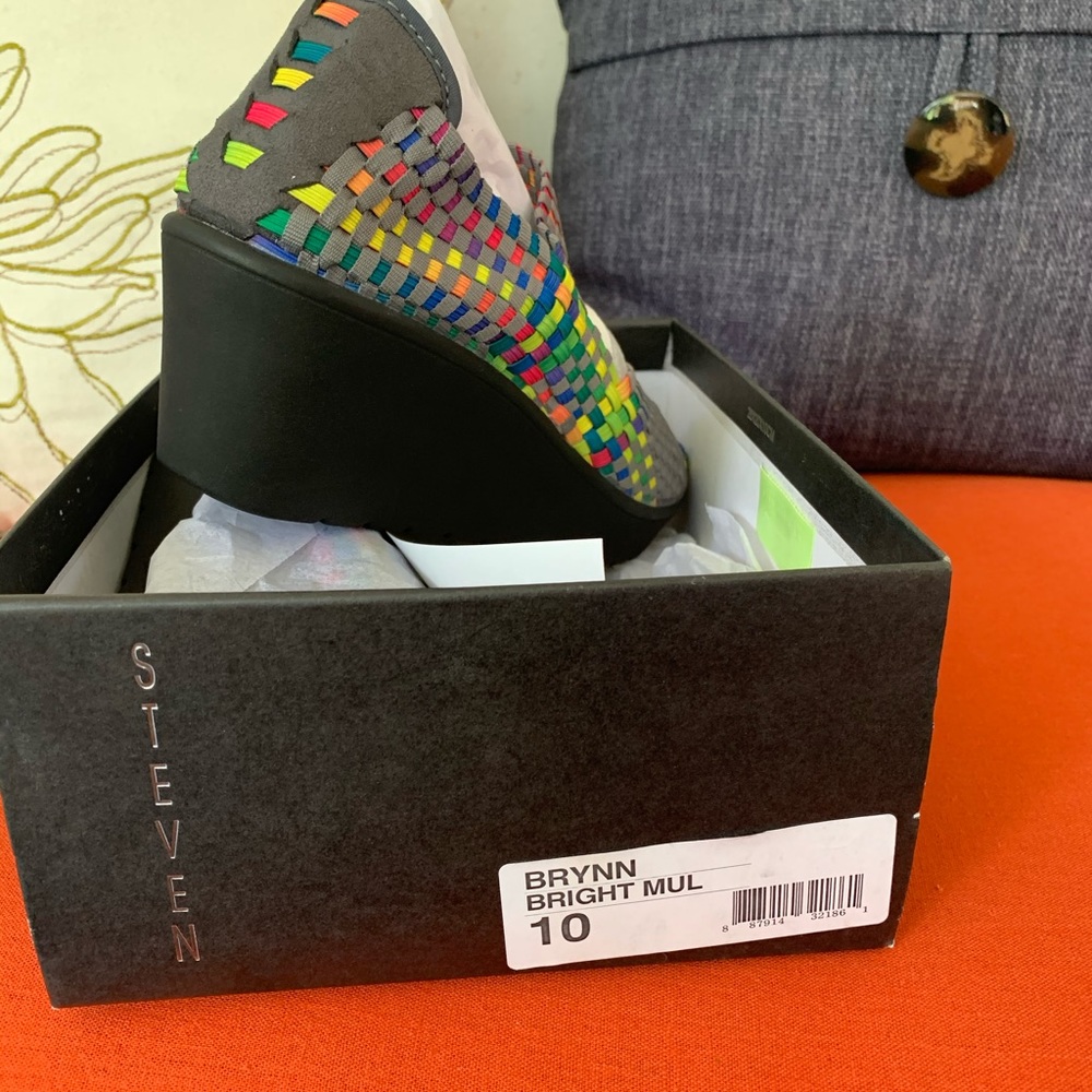Steve Madden - Picture 4 of 6